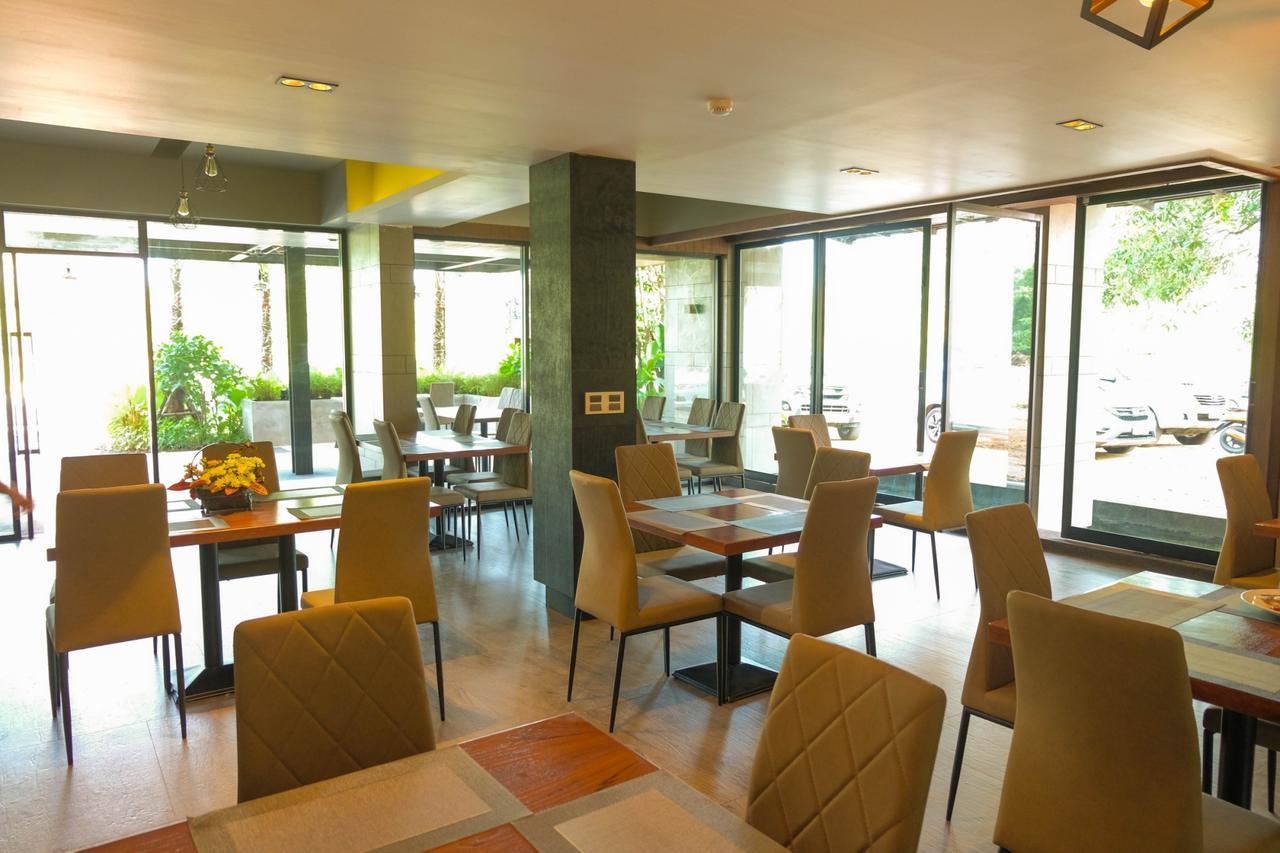 Hotel The Glory Gold Khao Lak Esterno foto
