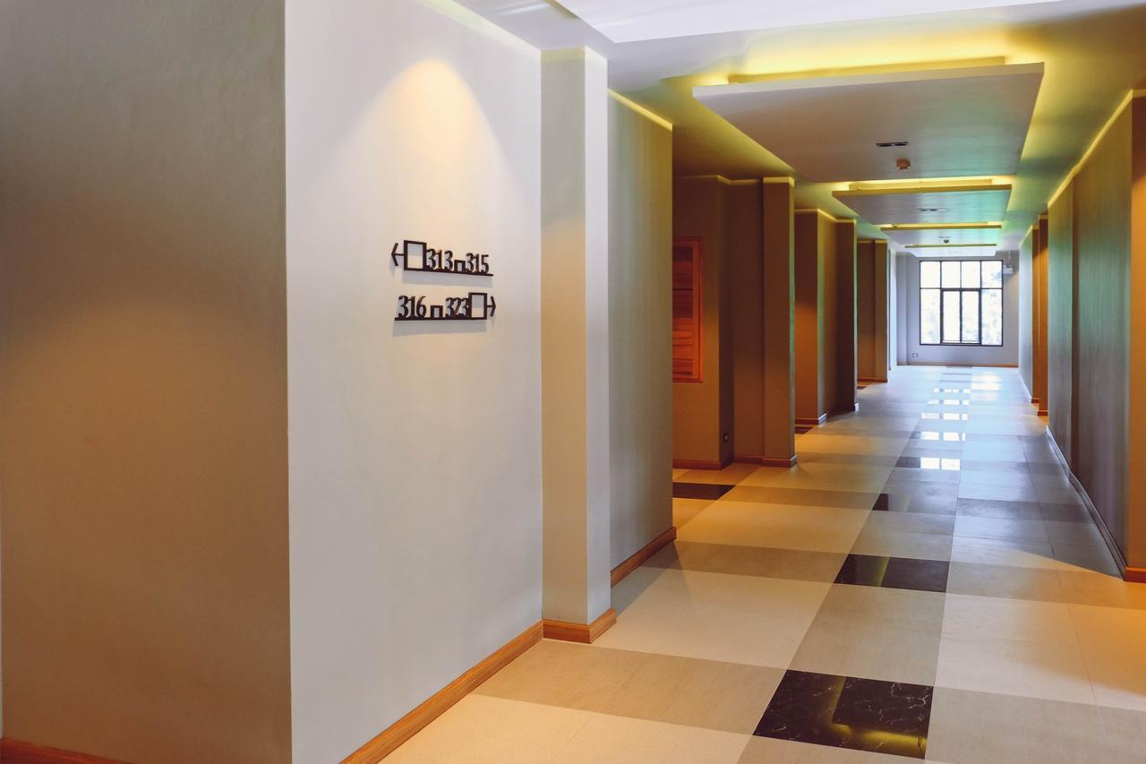 Hotel The Glory Gold Khao Lak Esterno foto